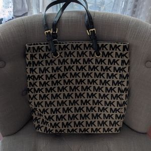 Michael Kors tote